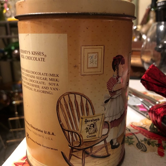 6773 Vintage 1990 Hershey Kisses Hometown Series Canister #5 Tin Box Chocolate - Picture 4 of 9
